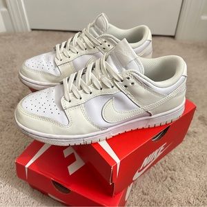 Nike dunk low size 7
